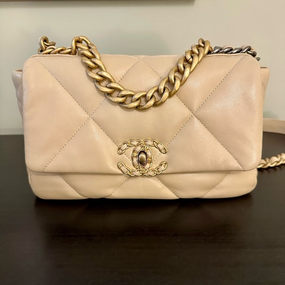 Chanel 19 - Smallest Size - Beige - Picture 1 of 8